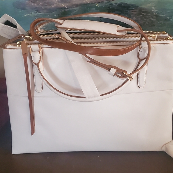 Coach Weekend Borough Bag. White with beige Edge Paint. (NWT) - Picture 5 of 8